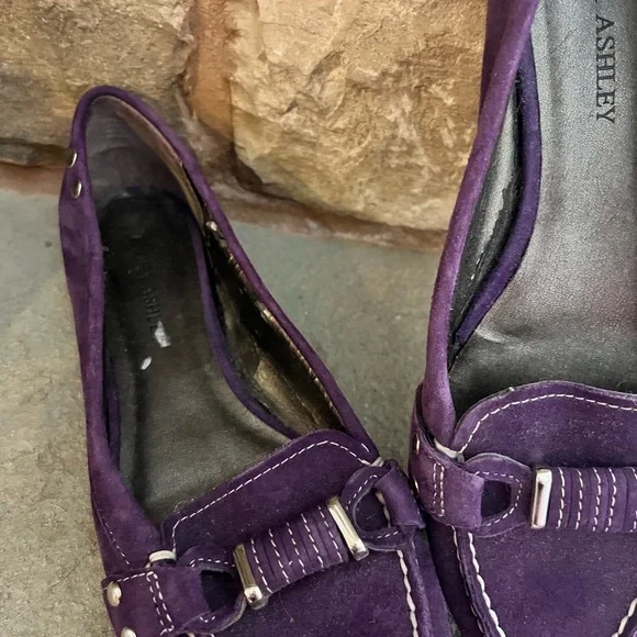 Laura Ashley Suede Gwen Driving Loafers Eggplant Purple FABULOUS Wrap buckle sz8 - Picture 2 of 5